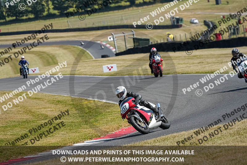 cadwell park;cadwell park photographs;cadwell trackday photographs;enduro digital images;event digital images;eventdigitalimages;peter wileman photography;racing digital images;trackday digital images;trackday photos